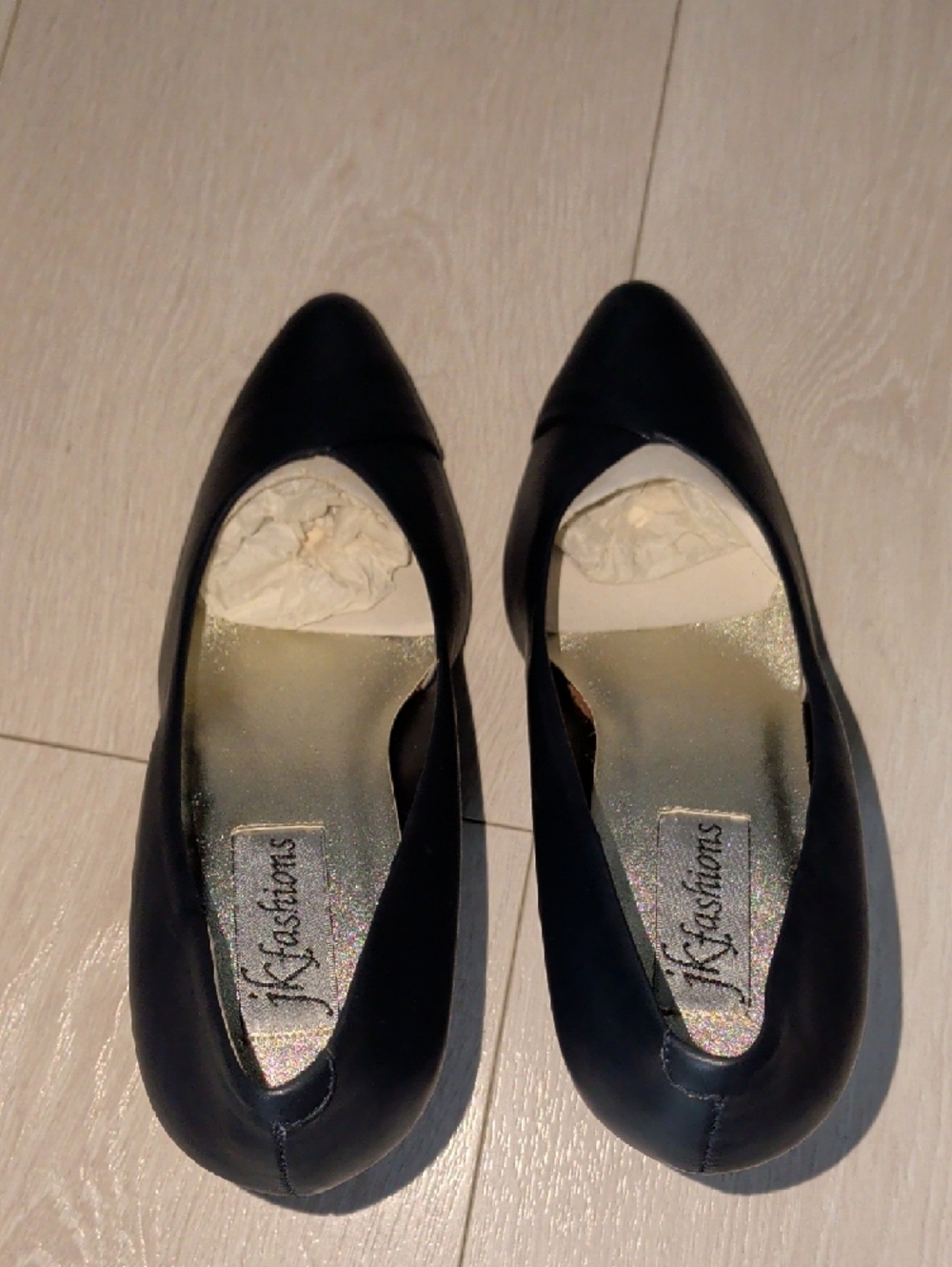 Classic Navy Pointed-Toe Women’s Pumps - Picture 6 of 9